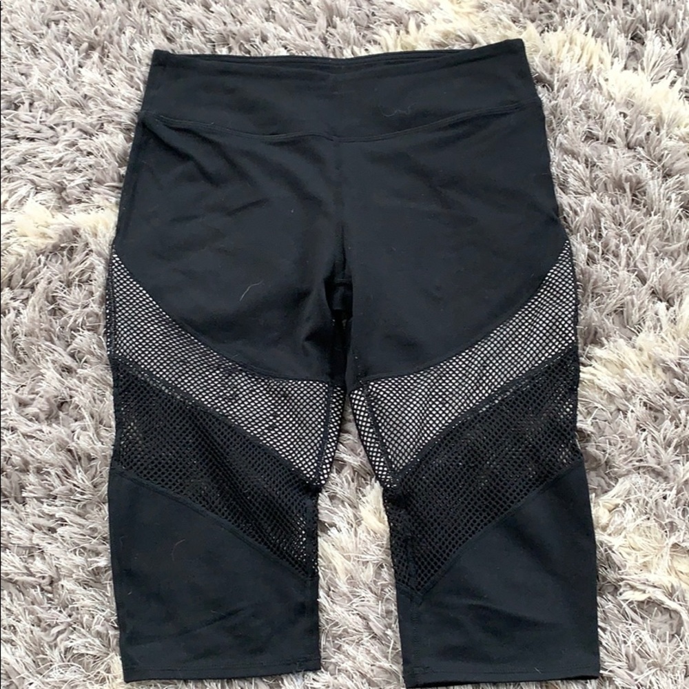Fabletics active wear crop pants